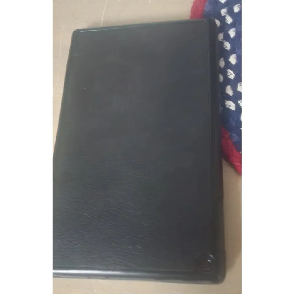 Kindle Fire HD 8 (8th generation) bundled with Case